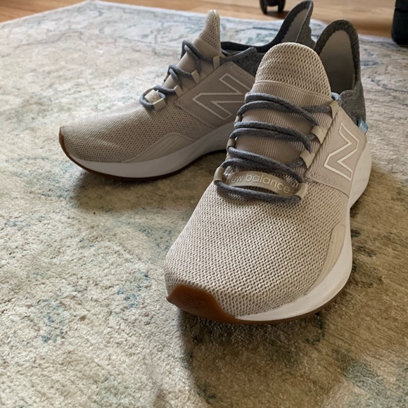 new balance fresh foam roav moonbeam
